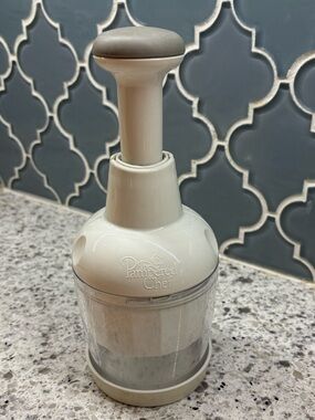 Pampered Chef Food Chopper Manual Vegetable Chopper Kitchen Food Prep Tool